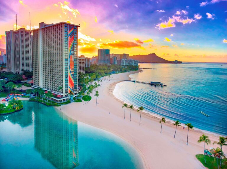 Hilton Hawaiian Village Waikiki Beach Resort Rainbow tower.